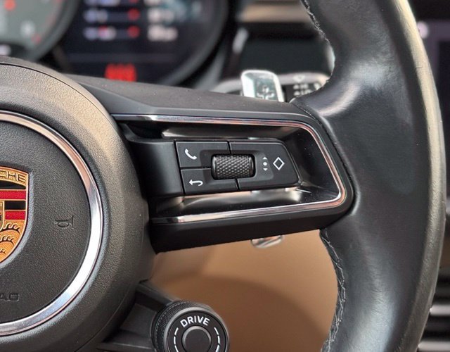 Certified 2022 Porsche Macan S AWD/4WD image 25