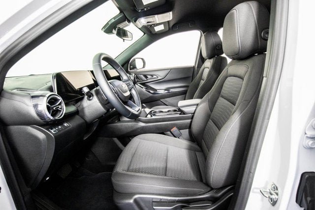 Used 2025 Chevrolet Equinox LT FWD image 9