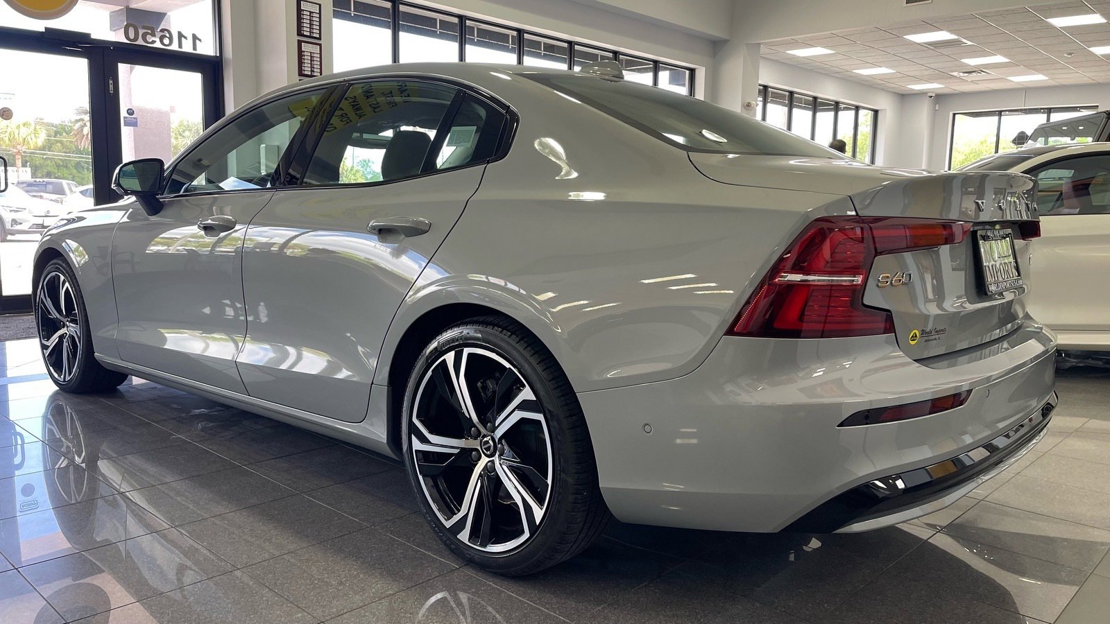 Used 2024 Volvo S60 B5 Plus w/ Climate Package AWD/4WD image 3