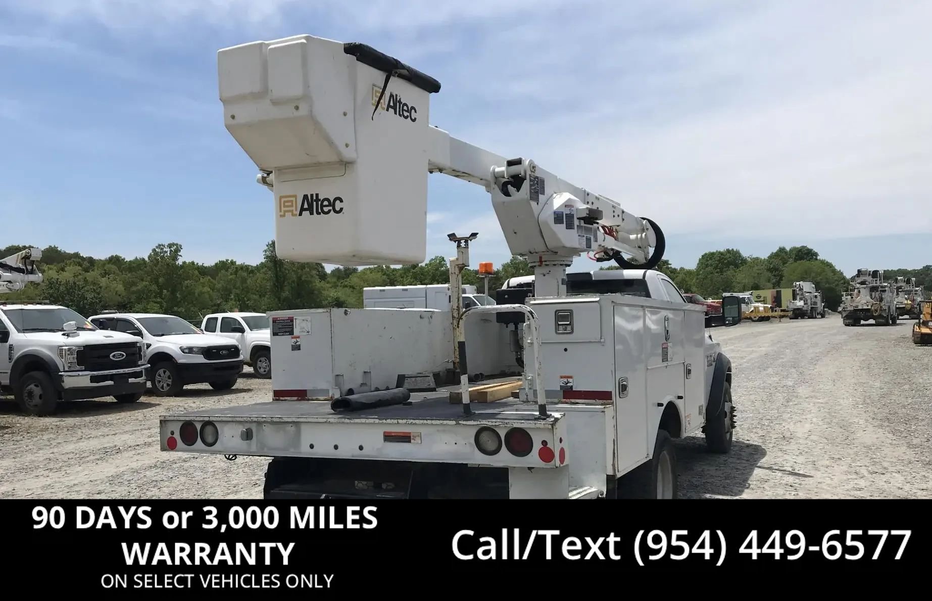 Used 2016 RAM 5500 Tradesman w/ Ambulance Prep Group RWD image 1