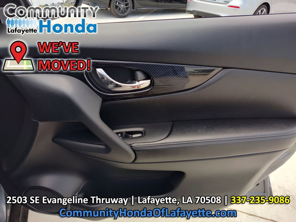 Used 2020 Nissan Rogue SL w/ Premium Package FWD image 34