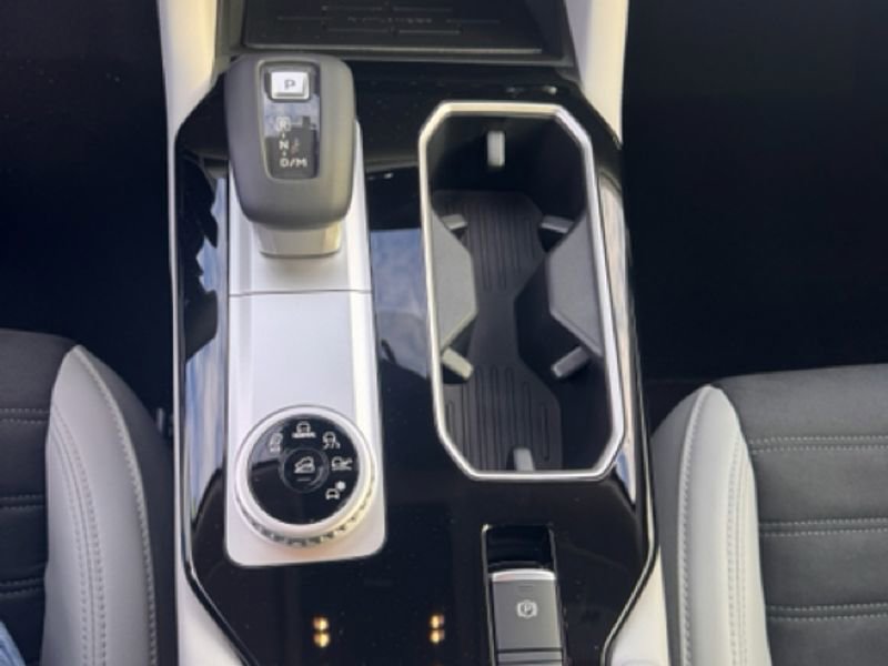 New 2026 Mitsubishi Outlander LE image 13