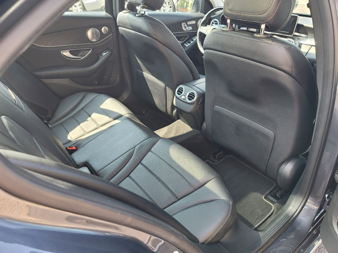 Used 2015 Mercedes-Benz C 300 4MATIC Sedan image 16