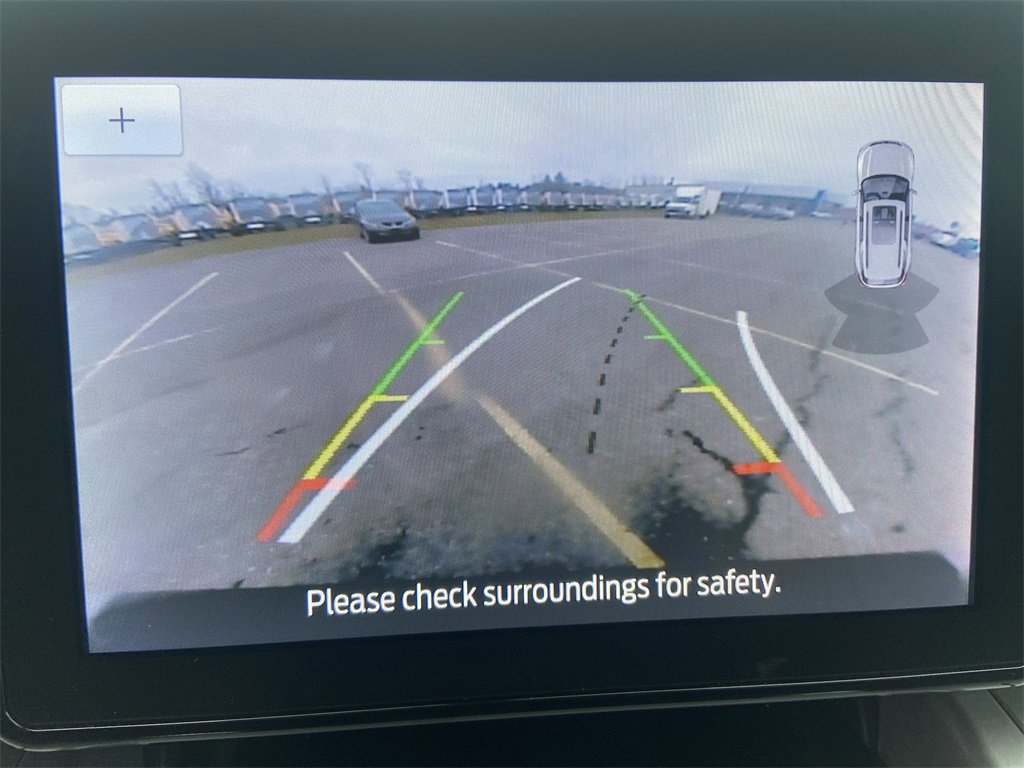 Used 2022 Ford Explorer XLT image 15