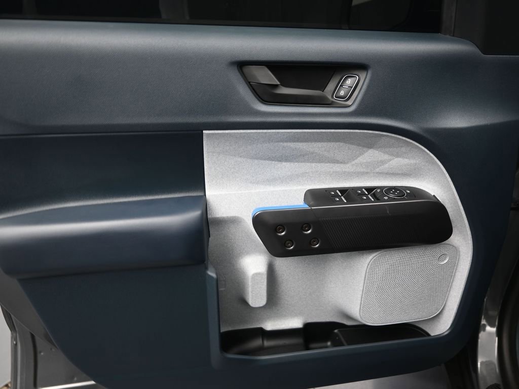 Used 2025 Ford Maverick XLT w/ XLT Luxury Package image 13