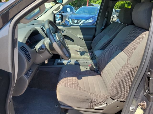 Used 2015 Nissan Frontier SV w/ SV Value Truck Package AWD/4WD image 14