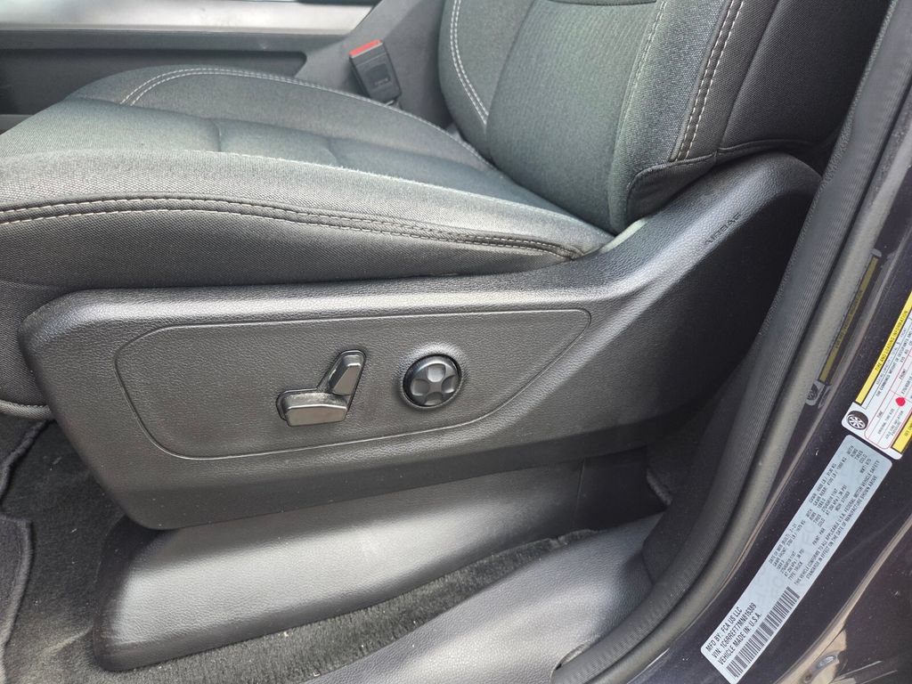 Used 2021 RAM 1500 Big Horn RWD image 10