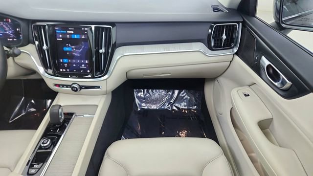 Used 2024 Volvo S60 B5 Plus w/ Climate Package image 38