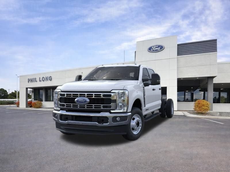 New 2026 Ford F350 XL w/ XL Chrome Package AWD/4WD image 2
