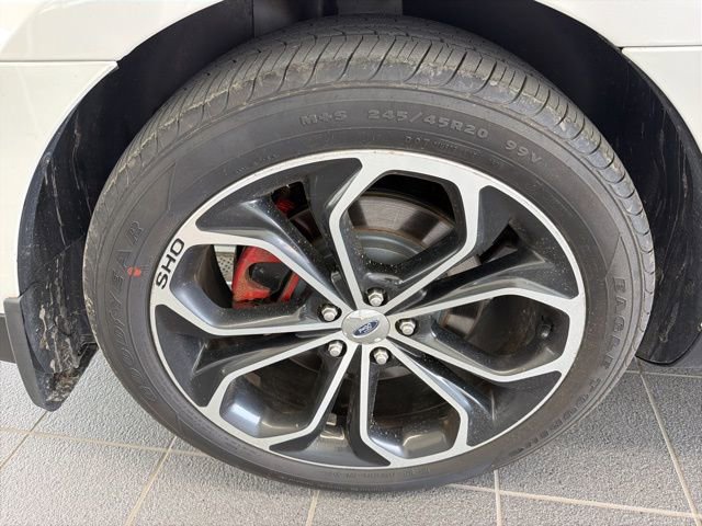 Used 2018 Ford Taurus SHO w/ Driver Assist Package AWD/4WD image 6