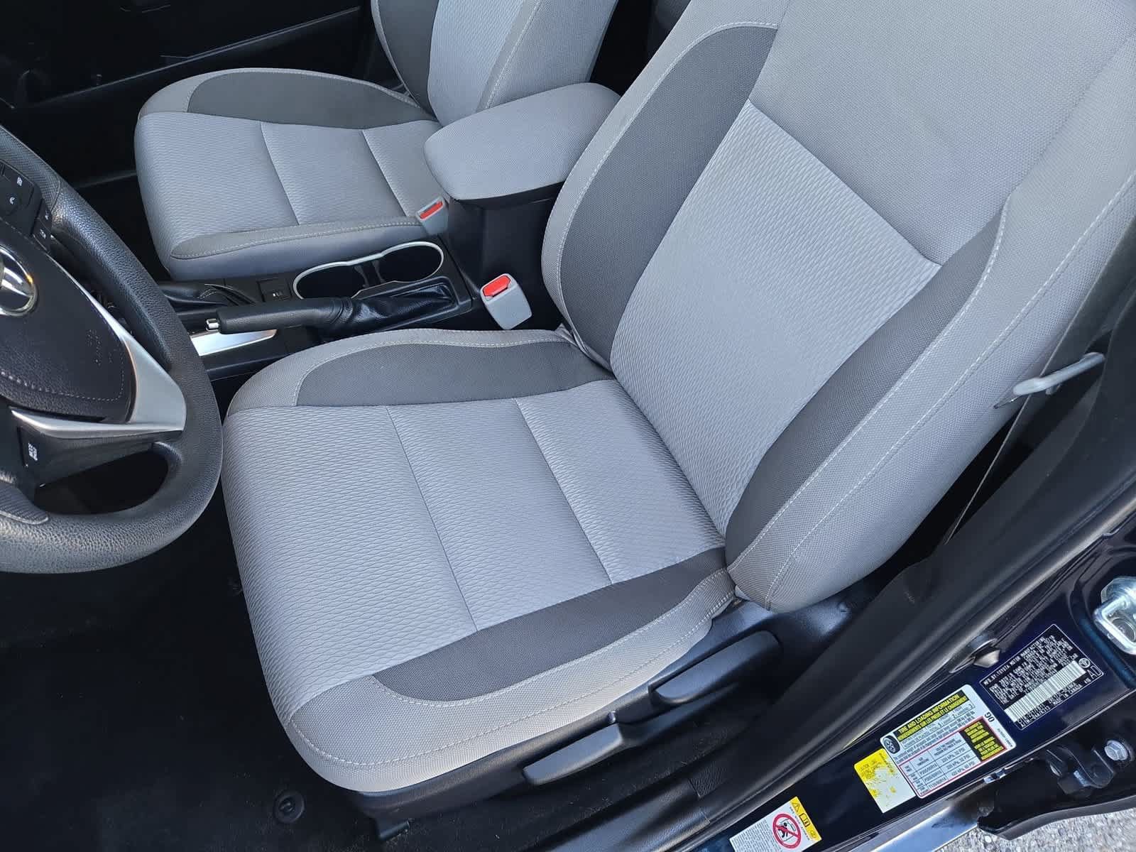 Used 2019 Toyota Corolla LE w/ Carpet Mat Package (TMS) FWD image 16