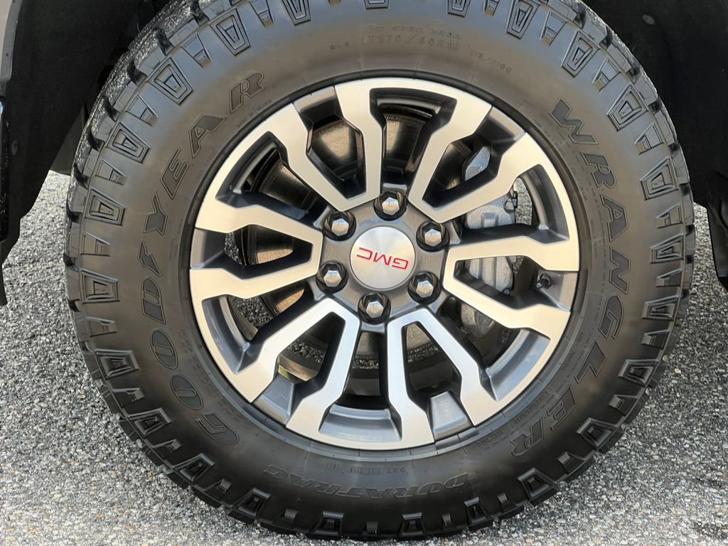 Used 2021 GMC Sierra 1500 AT4 AWD/4WD image 8