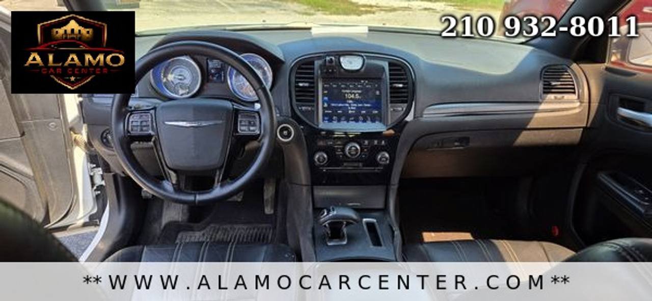 Used 2013 Chrysler 300 S RWD image 30