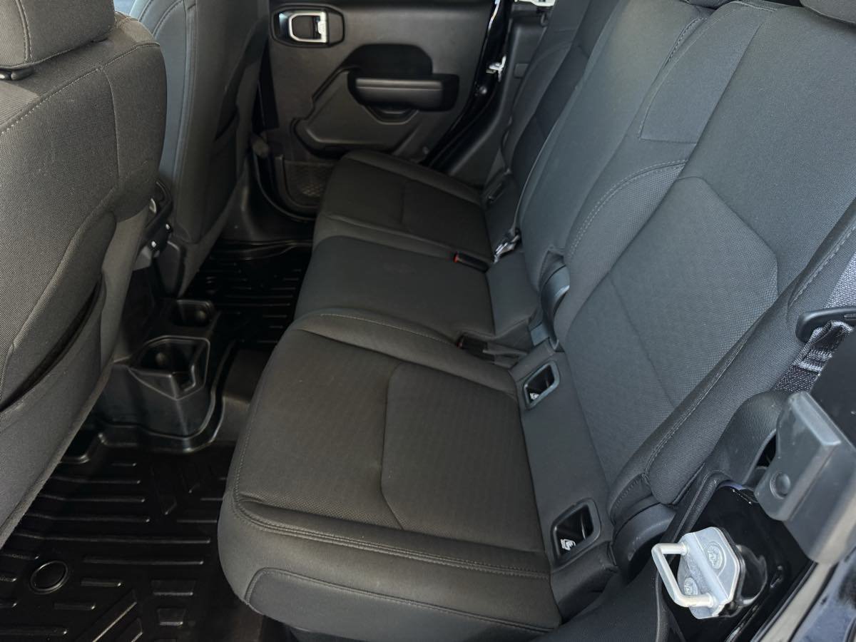 Used 2021 Jeep Gladiator Sport AWD/4WD image 19
