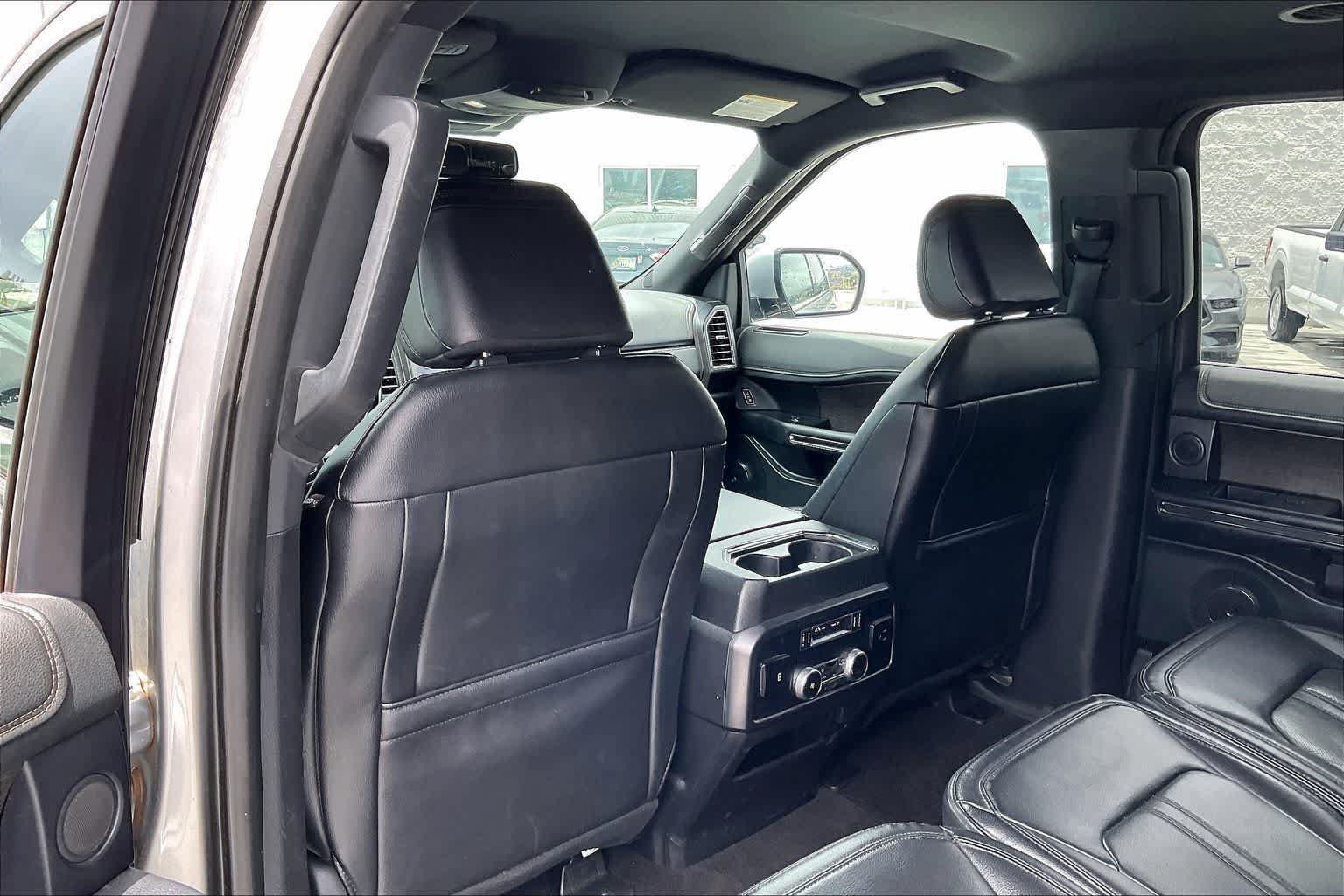 Used 2021 Ford Expedition Limited AWD/4WD image 12