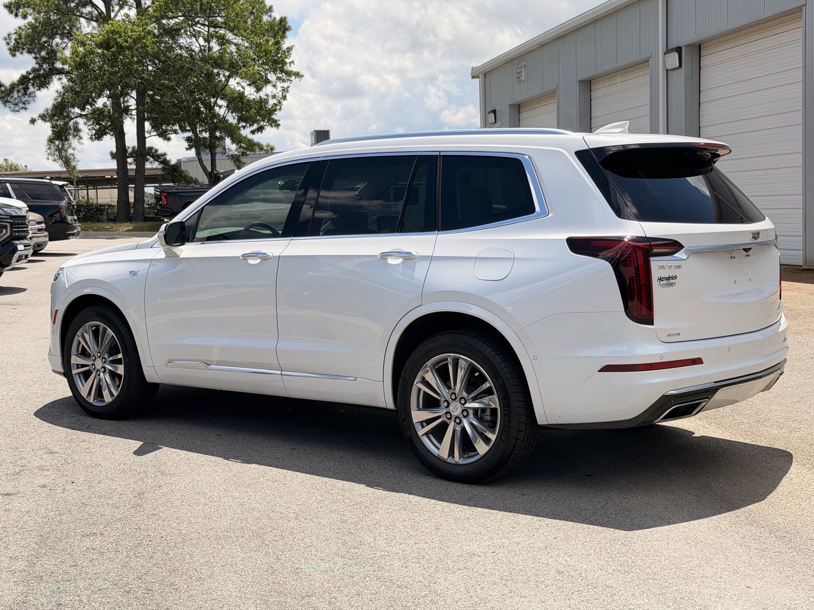 Used 2024 Cadillac XT6 Premium Luxury w/ Technology Package AWD/4WD image 10