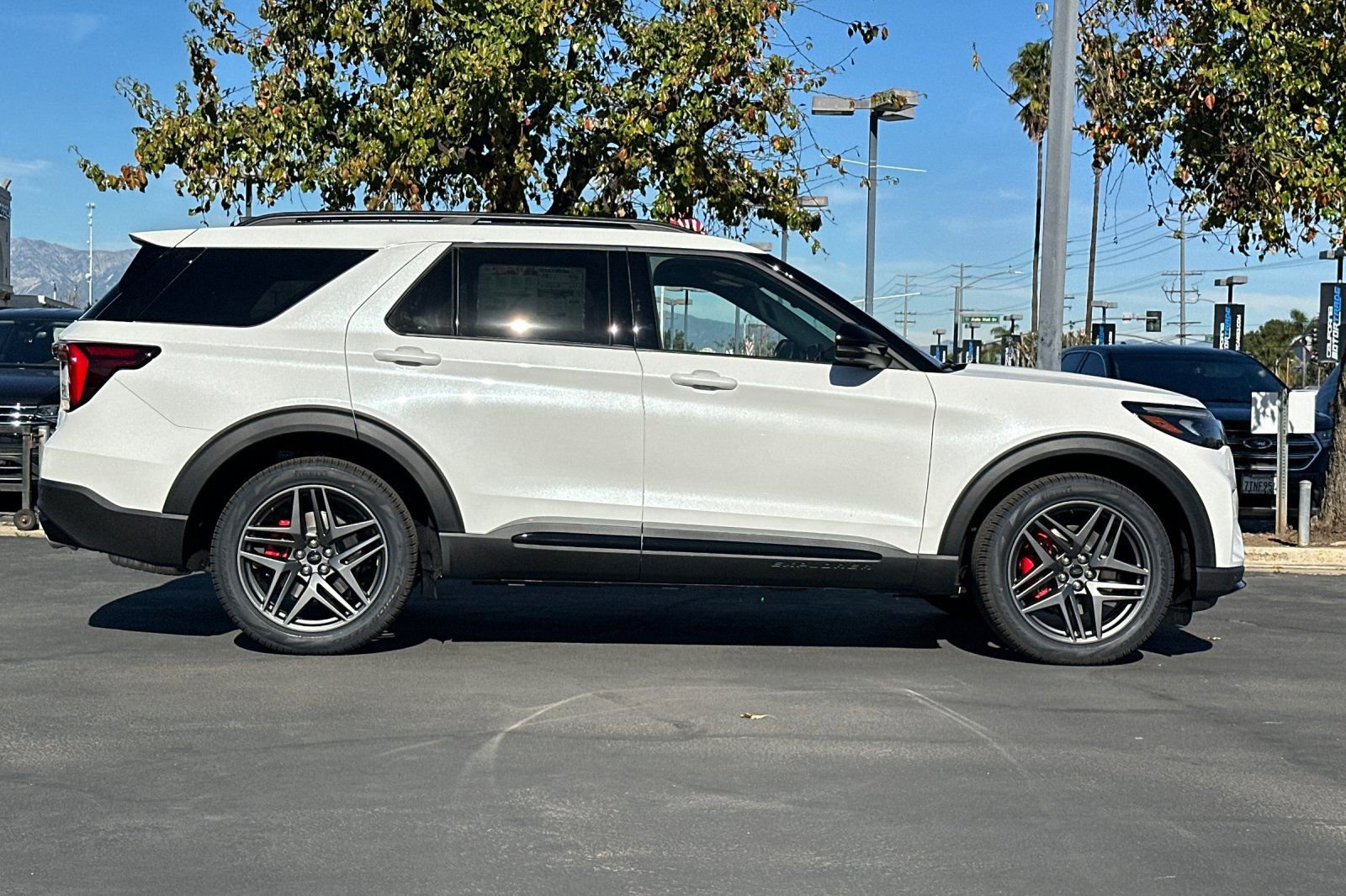 New 2026 Ford Explorer ST image 3