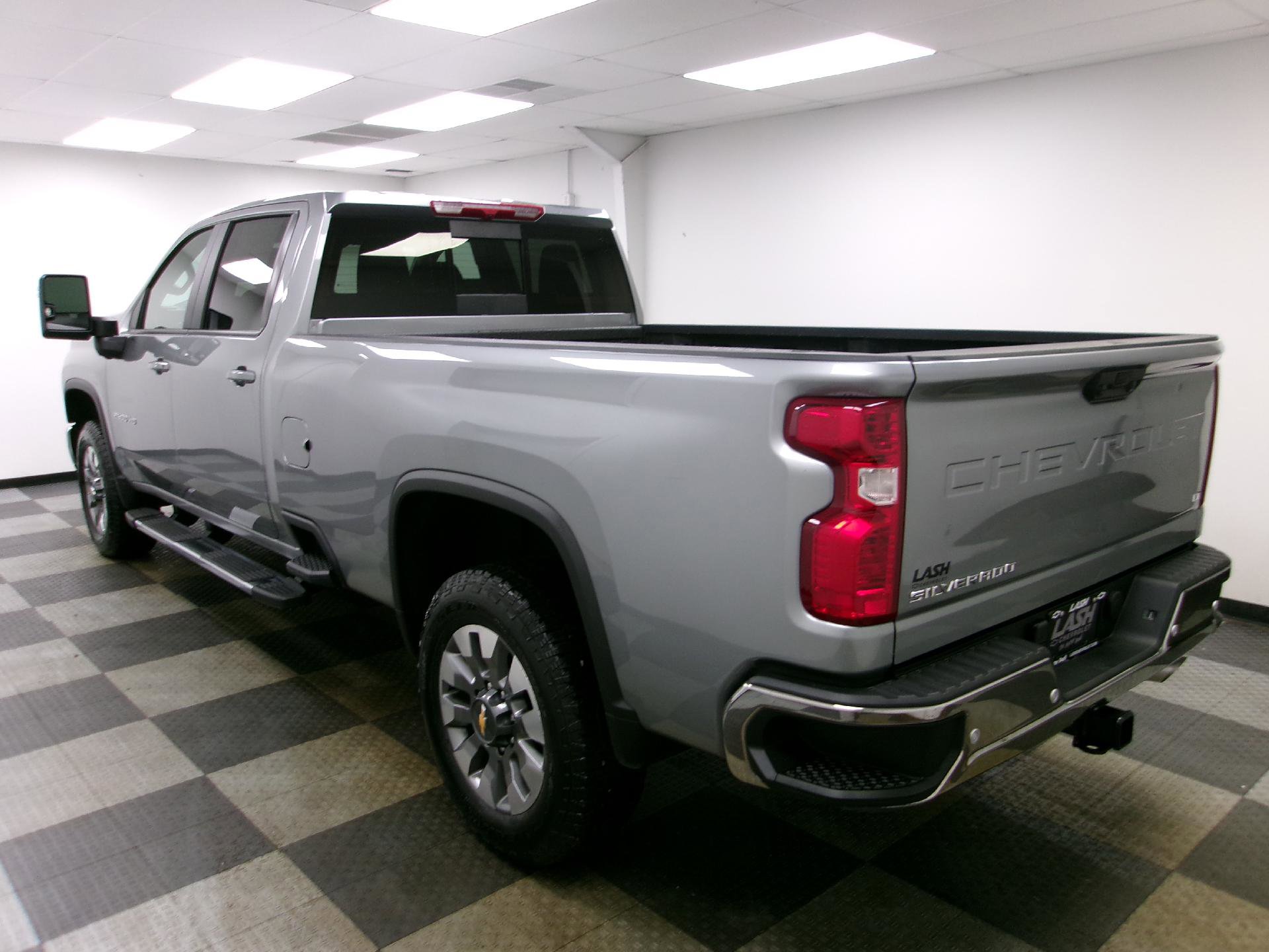 Used 2026 Chevrolet Silverado 2500 LT w/ All Star Edition AWD/4WD image 2