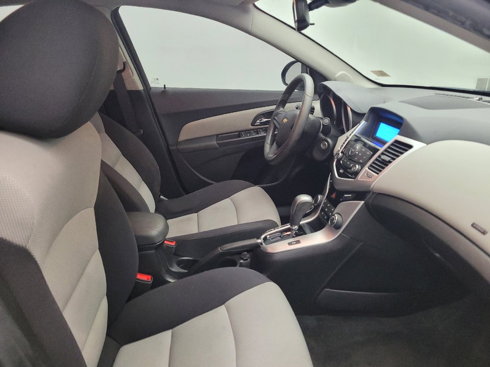 Used 2015 Chevrolet Cruze LS FWD image 21