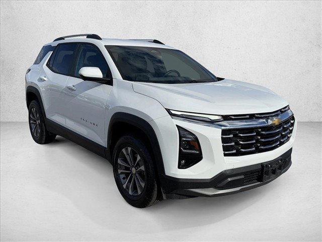 Used 2025 Chevrolet Equinox LT w/ Convenience Package II FWD image 3