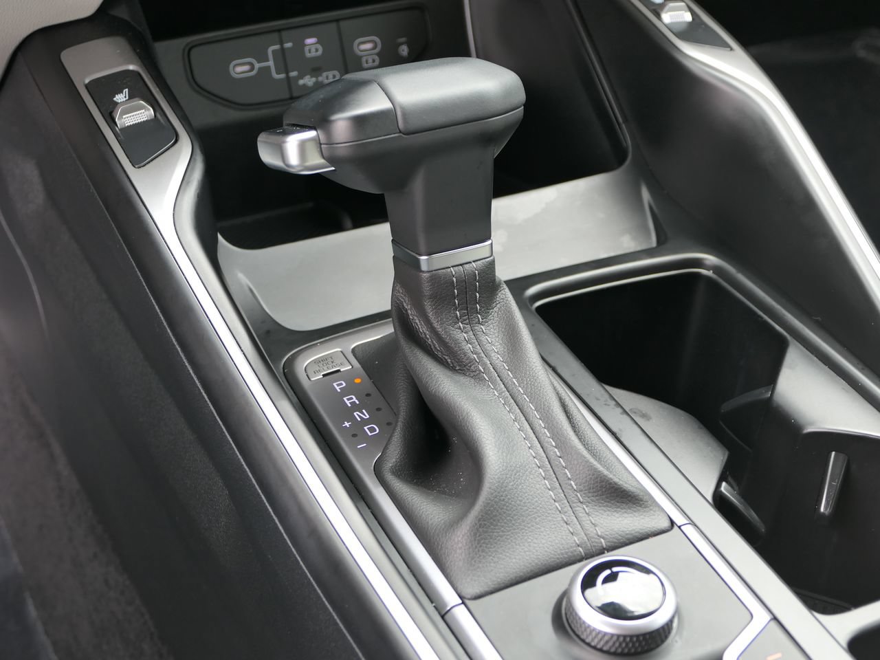 Certified 2026 Kia Sorento S FWD image 23