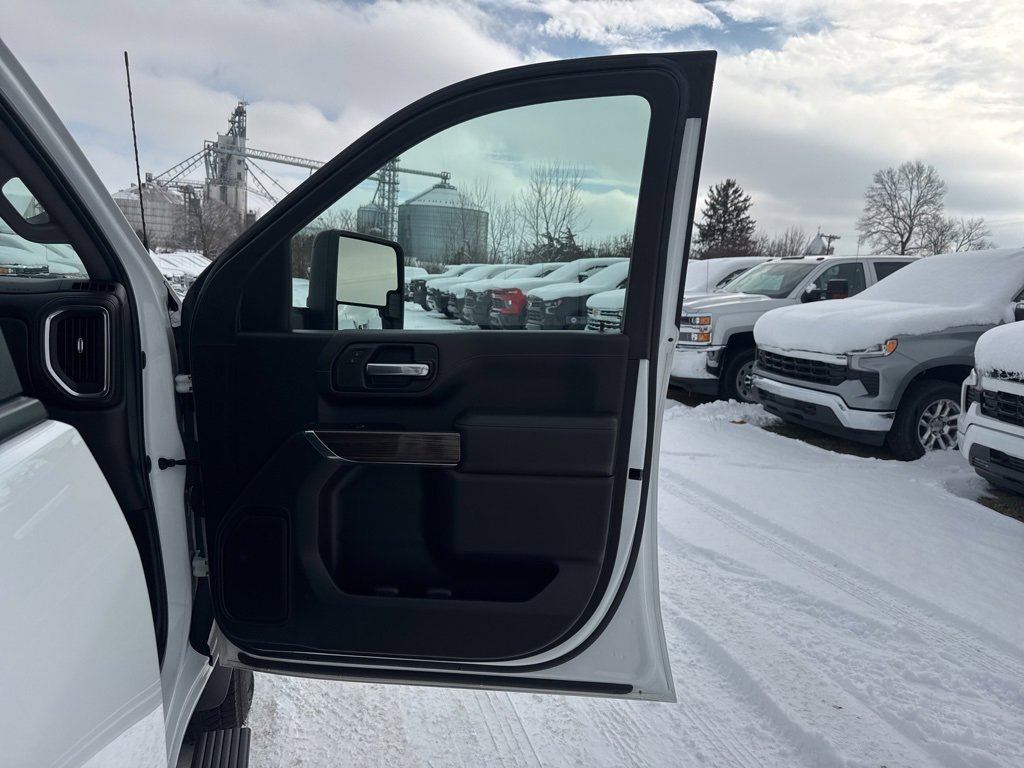 Used 2022 Chevrolet Silverado 3500 LT image 29