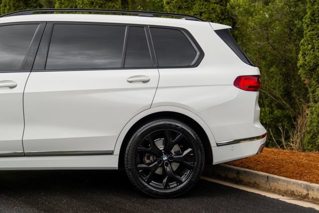 Used 2021 BMW X7 xDrive40i w/ Premium Package AWD/4WD image 11