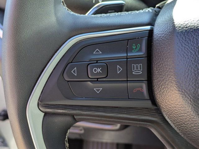 Used 2023 Jeep Grand Cherokee L Laredo AWD/4WD image 22