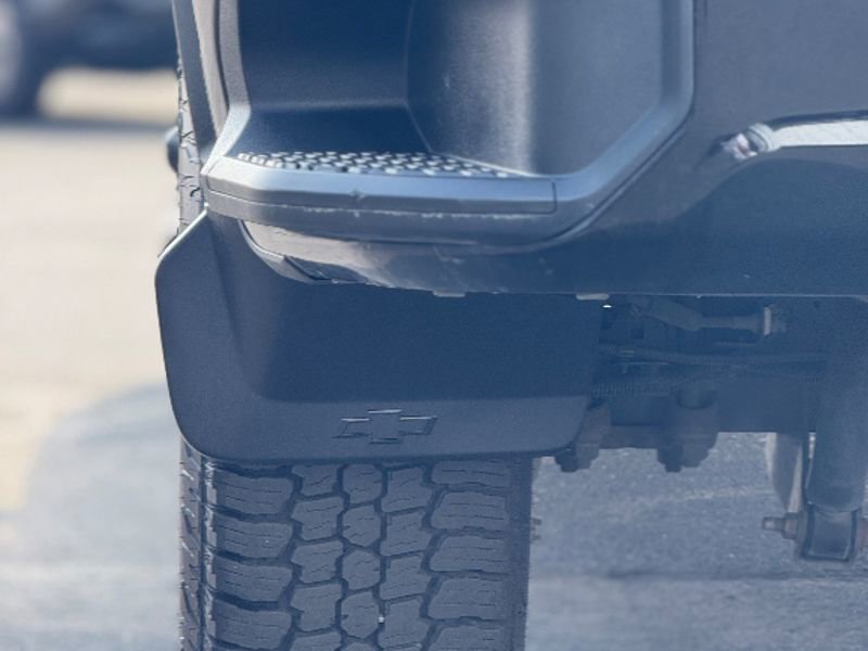 Used 2020 Chevrolet Silverado 2500 Custom w/ Custom Value Package image 13