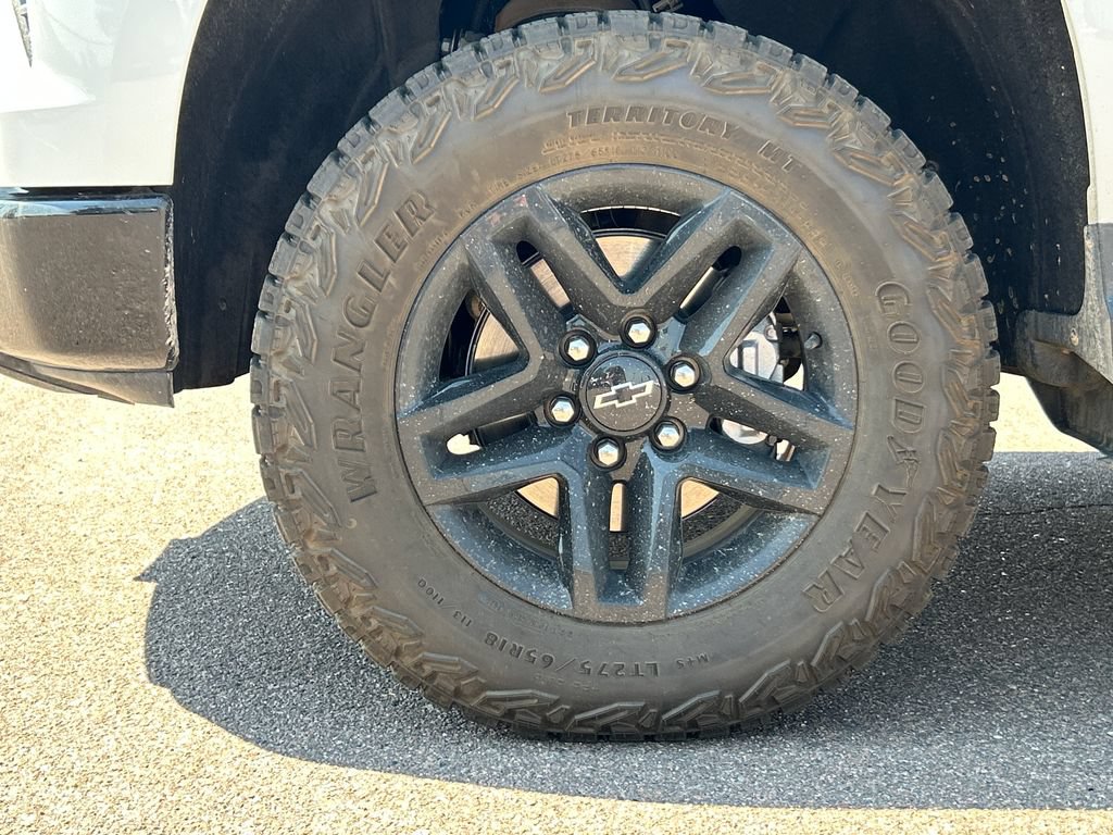 Used 2023 Chevrolet Silverado 1500 LT Trail Boss w/ LT Trail Boss Premium Package AWD/4WD image 26