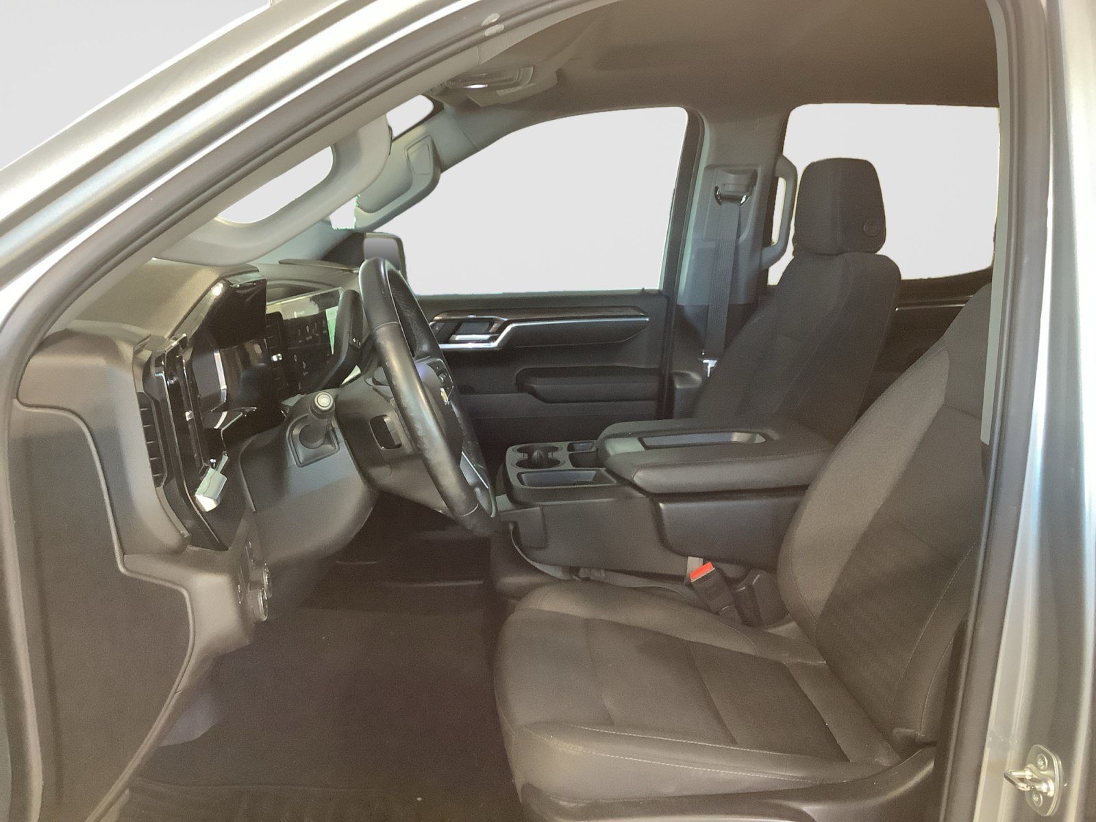 Used 2025 Chevrolet Silverado 1500 LT RWD image 10