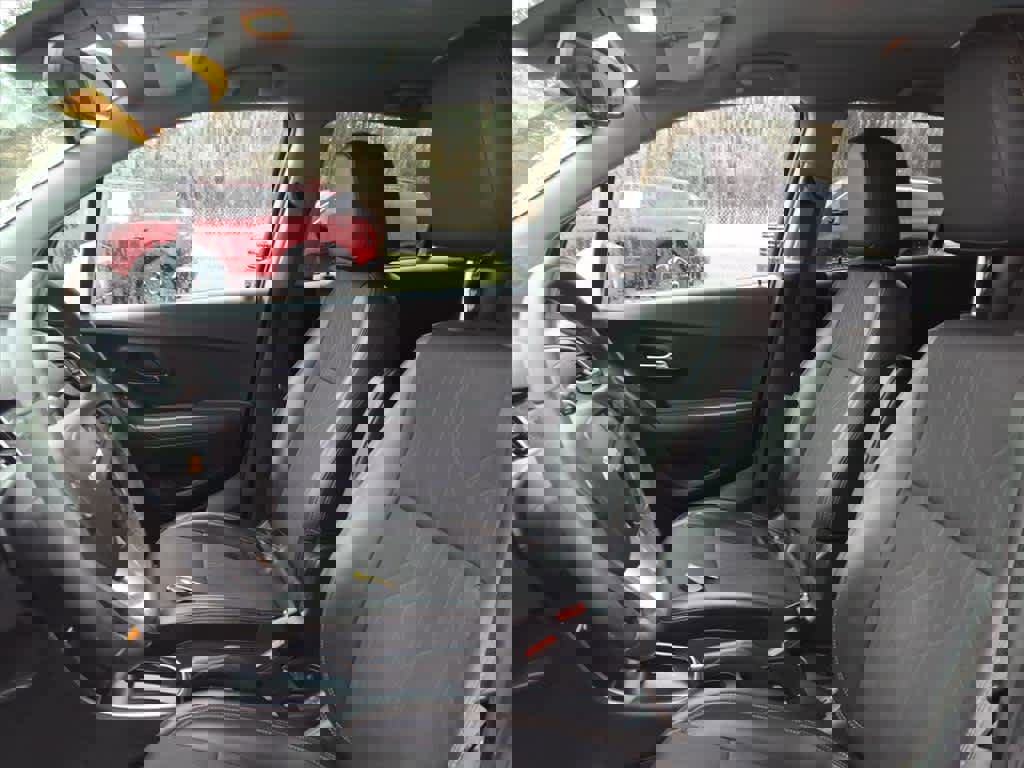 Used 2018 Chevrolet Trax LT w/ LT Convenience Package image 10