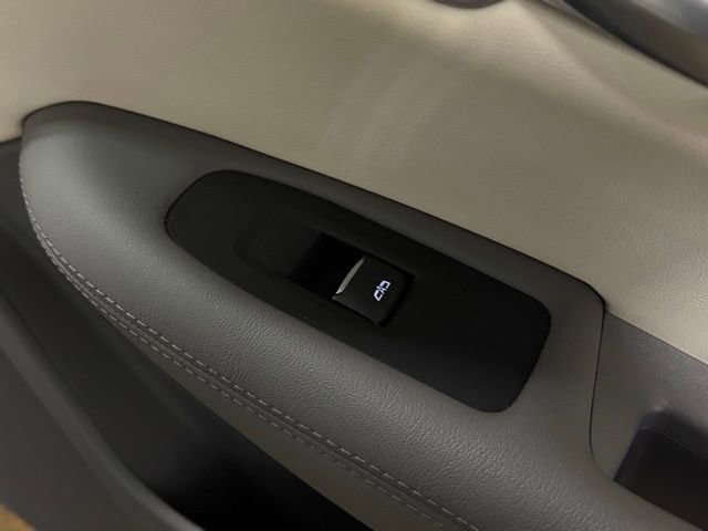 Used 2023 Cadillac XT5 Premium Luxury image 16