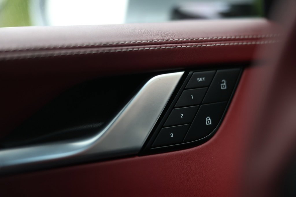 Used 2024 Porsche 911 Carrera w/ Premium Package image 42