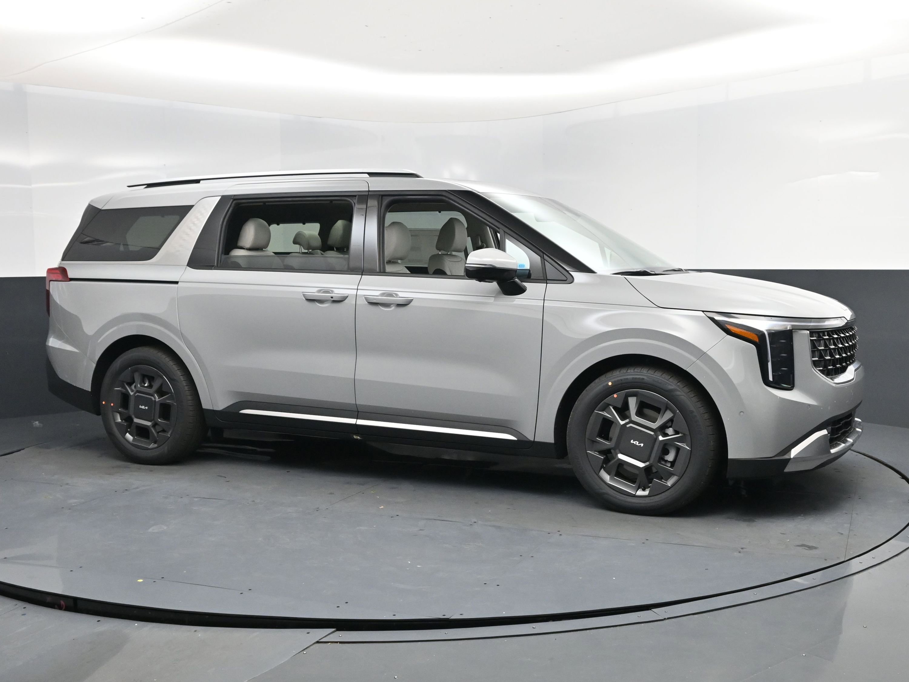 New 2026 Kia Carnival SX image 2