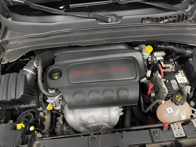 Used 2015 Jeep Renegade Trailhawk w/ Safety & Security Group I image 24