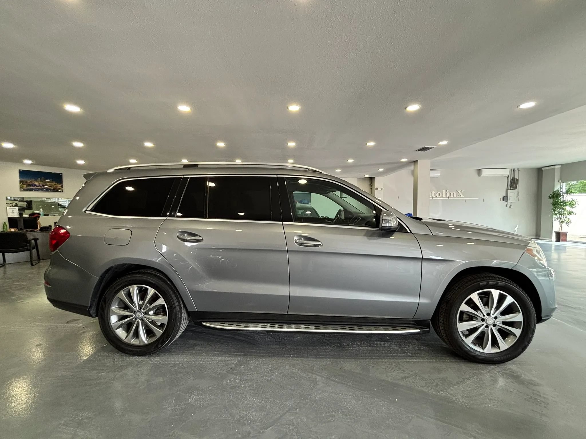 Used 2014 Mercedes-Benz GL 450 4MATIC image 8