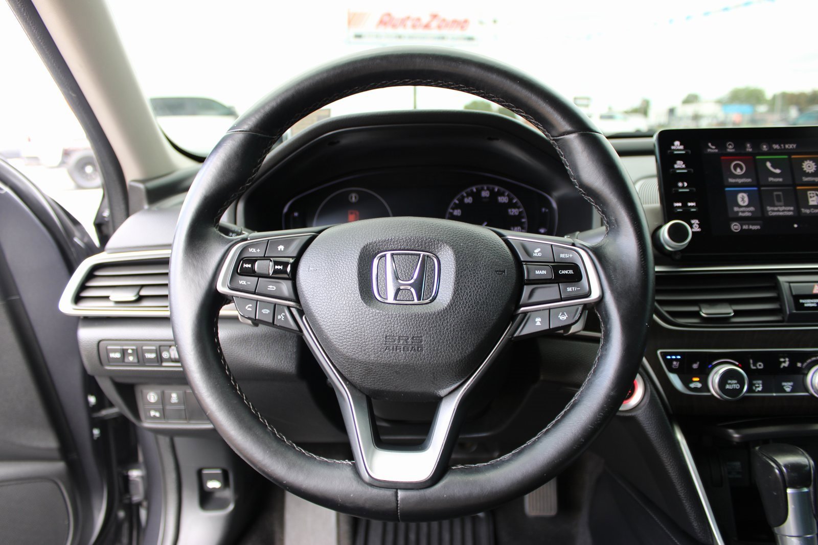 Used 2018 Honda Accord Touring image 15