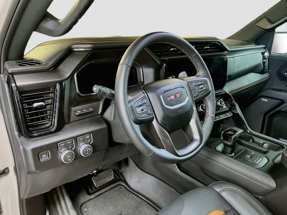 Used 2026 GMC Sierra 1500 AT4 w/ AT4 Premium Package AWD/4WD image 4