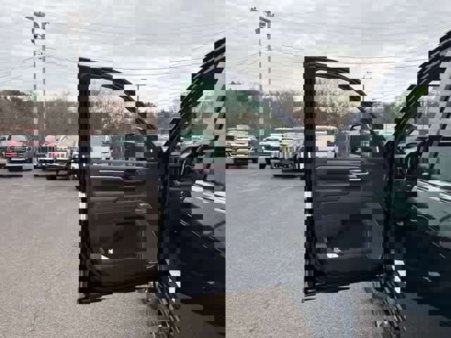 New 2026 GMC Sierra 2500 Denali w/ Denali Reserve Package image 17