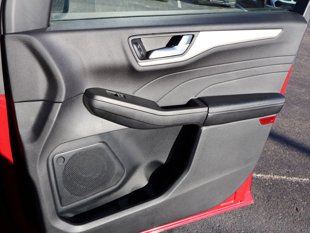 Used 2021 Ford Escape SEL image 15