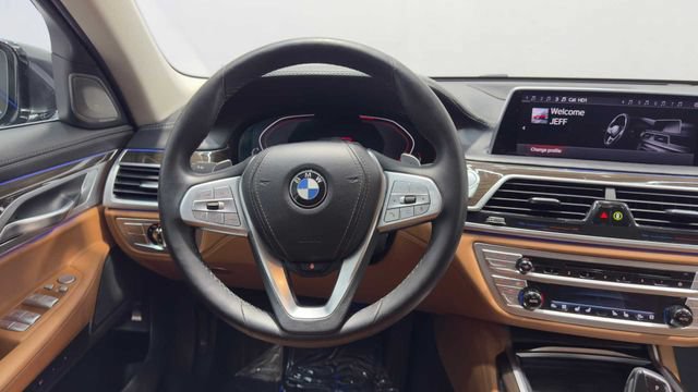 Used 2020 BMW 740i w/ Premium Package RWD image 21