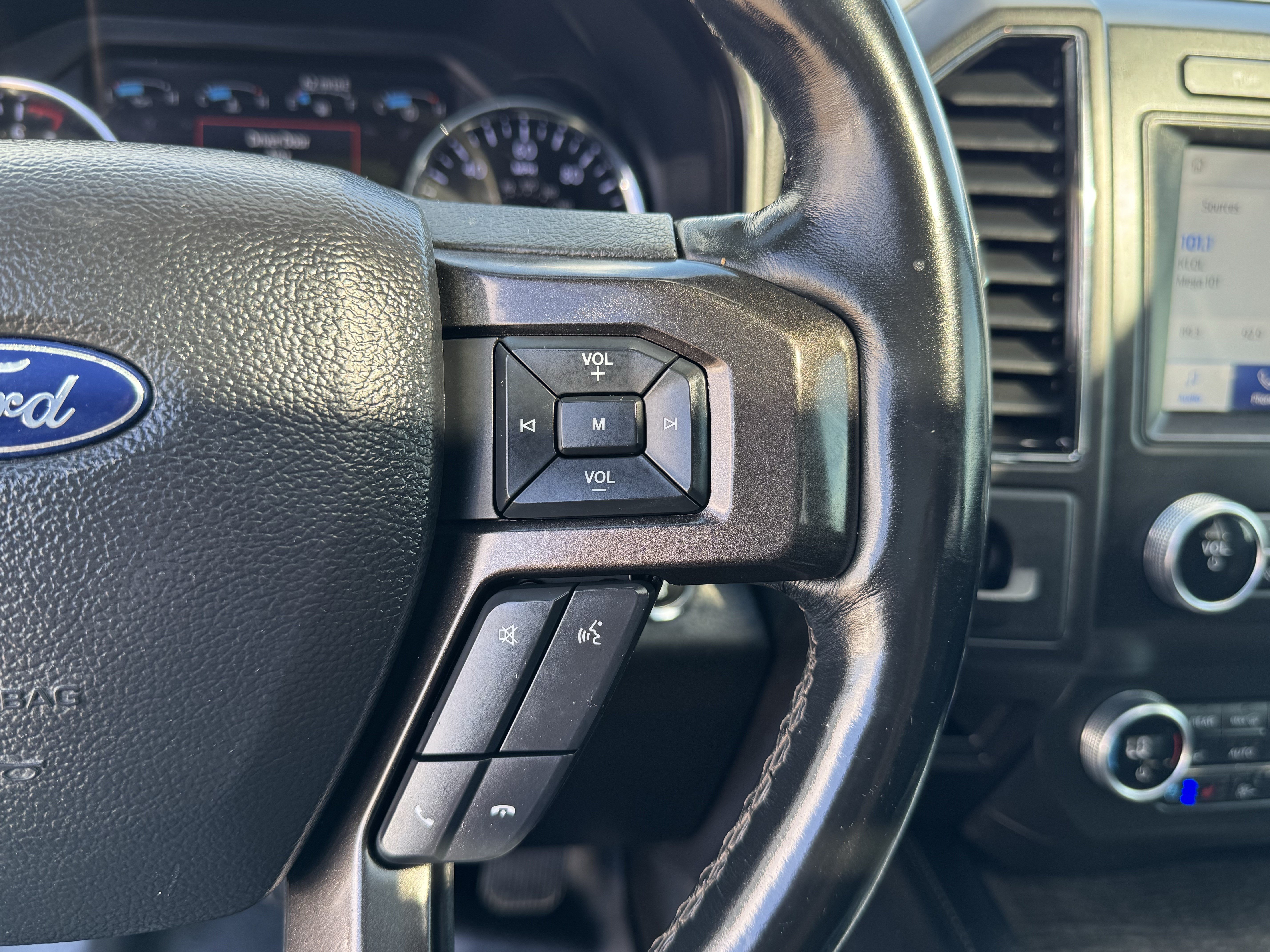 Used 2021 Ford Expedition Max Limited RWD image 34