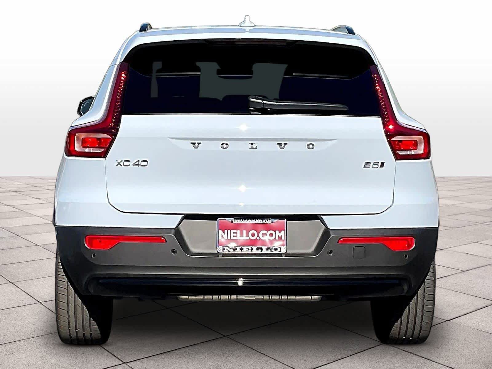 New 2026 Volvo XC40 B5 Plus w/ Protection Package Premier AWD/4WD image 6