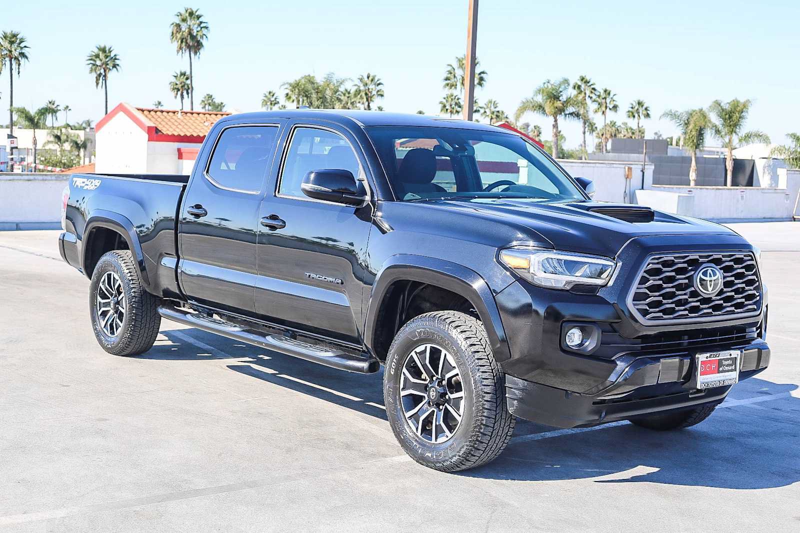 Used 2022 Toyota Tacoma TRD Sport w/ Technology Package AWD/4WD image 4