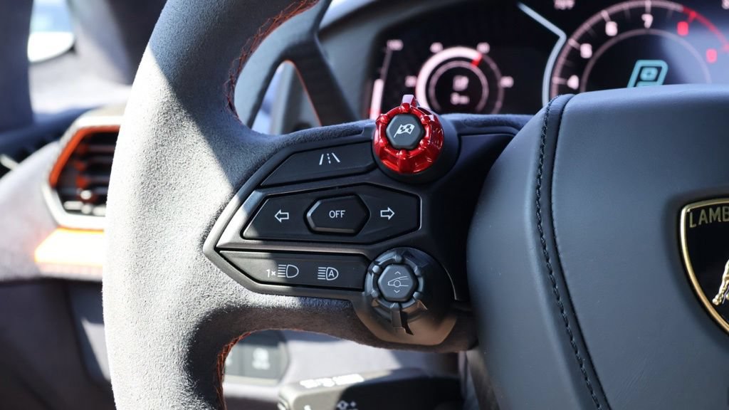Used 2024 Lamborghini Revuelto AWD/4WD image 15