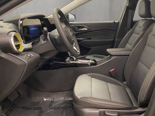 New 2026 Chevrolet Trax LT w/ Driver Confidence Package FWD image 18