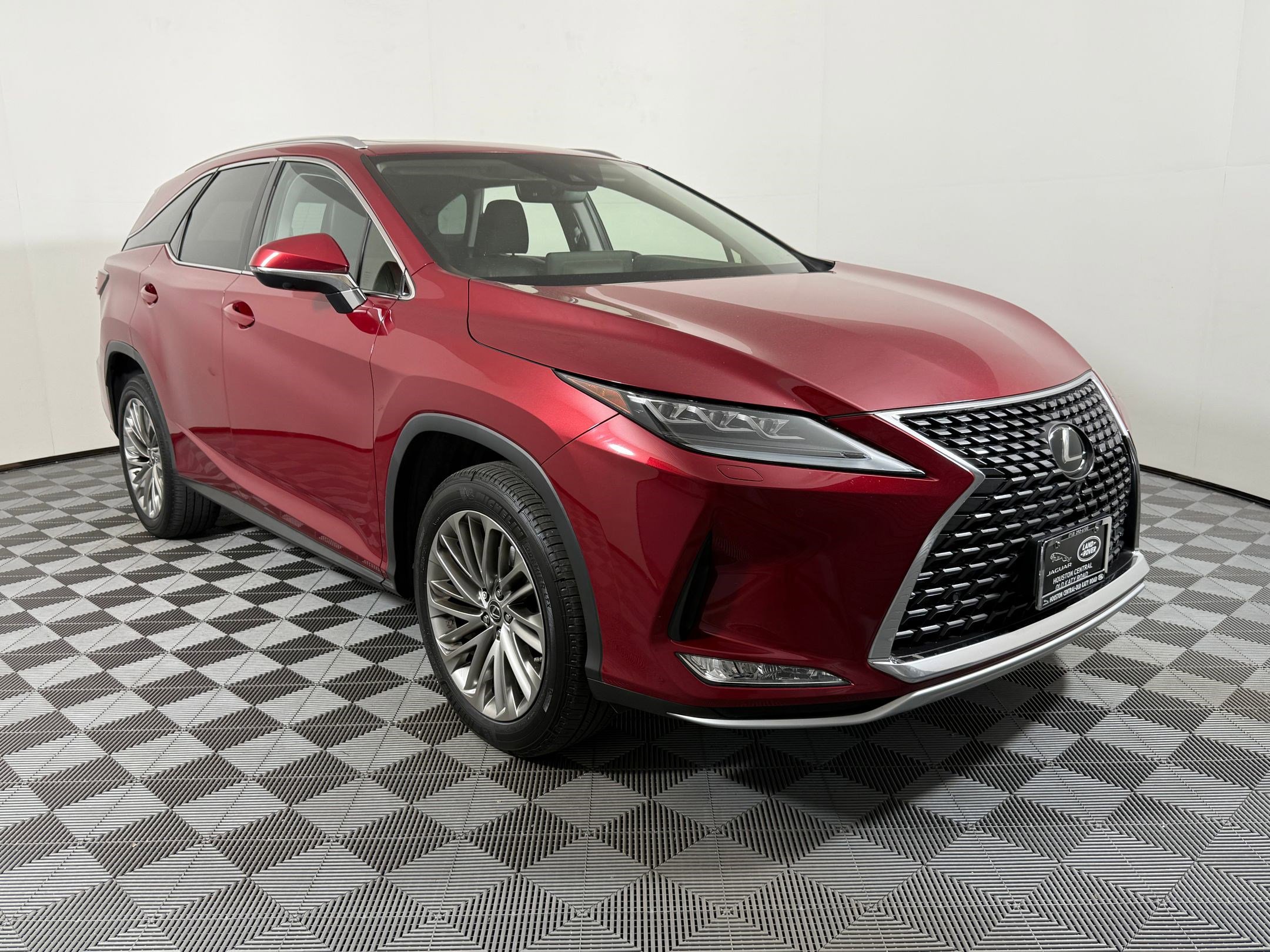 Used 2020 Lexus RX 350L Luxury w/ Accessory Package image 8