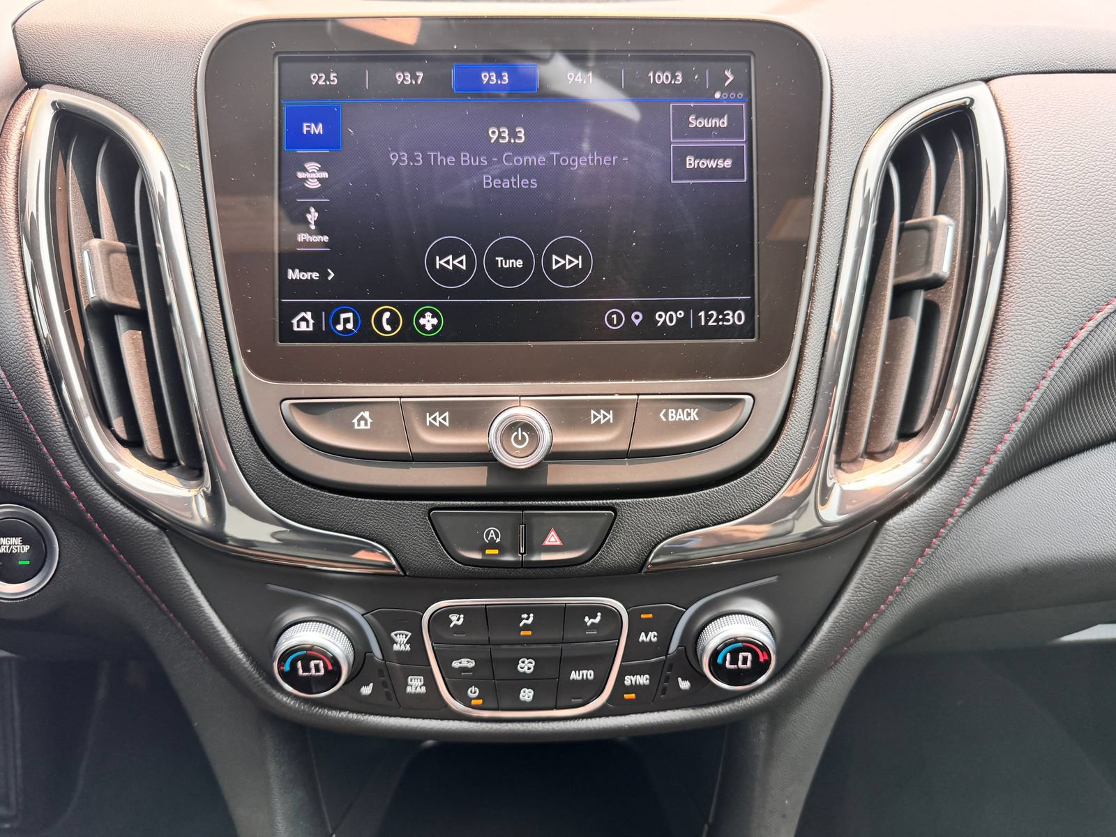 Used 2023 Chevrolet Equinox RS w/ RS Leather Package FWD image 19
