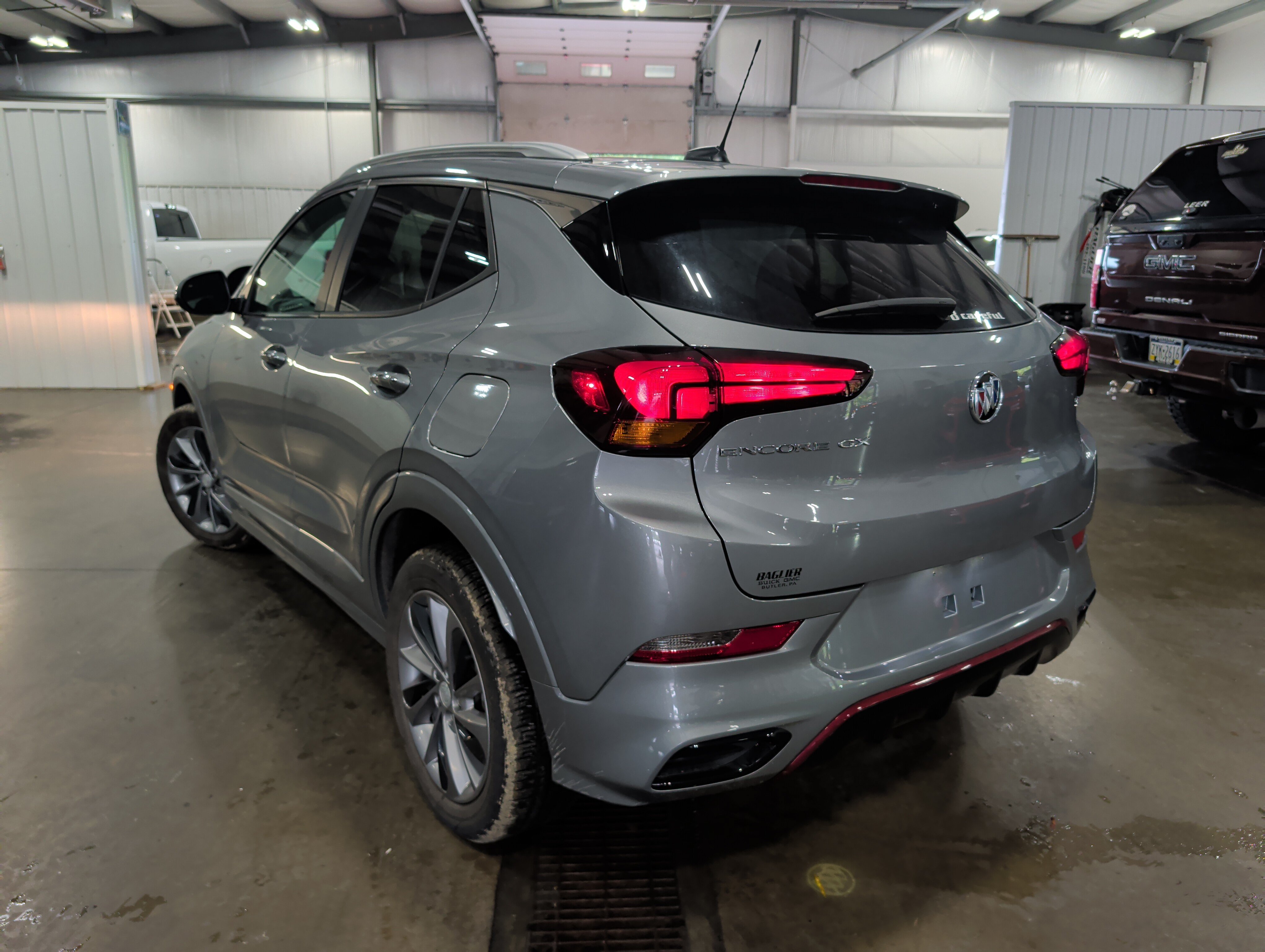 Used 2023 Buick Encore GX Select w/ Sport Touring Package FWD image 4